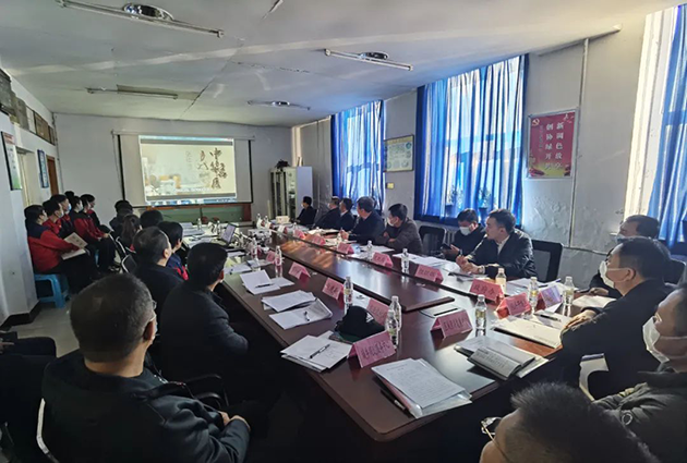孙东深入安博网页版登录入口制药有限责任公司主持召开现场